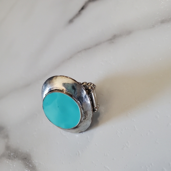 Silver Tone Stretch Ring with Round Blue Stone 💥3 for $24💥 - Picture 4 of 16